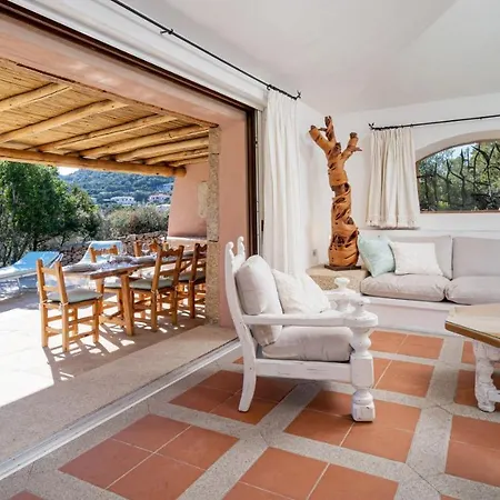 Casa Chenal 10, Emma