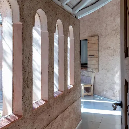 Casa Chenal 10, Emma Villa