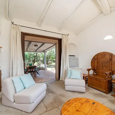 Casa Chenal 10, Emma Villa *